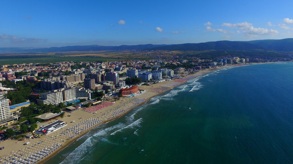 Болгария фото требования. Слынчев бряг Болгария. Пляж Слынчев бряг. Слынчев бряг Болгария пляж. Болгария пляж Солнечный бряг.