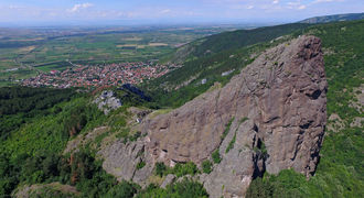 Връх Кулата - параклис Свети Георги над село Устина