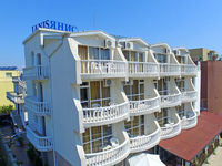 Hotel Yanis