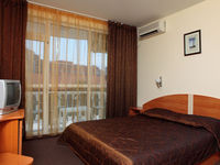 Hotel Yanis