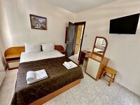 Villa Yanis
