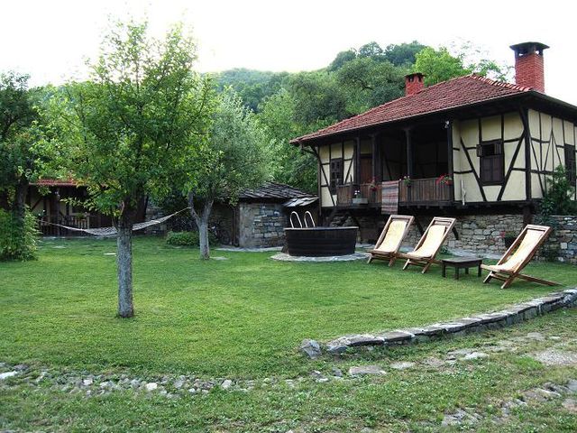 Комплекс Хитър Петър - село Бели Осъм, Община Троян