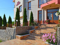 Family hotel Svetlana