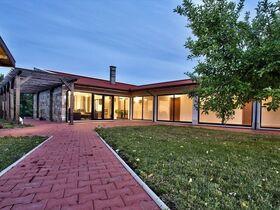 Вила Чудна