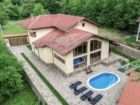 Вила Романтика