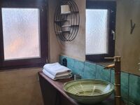 Къща за гости Глинена къща Адонай