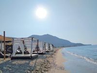 Вила Паралия Кариани