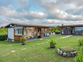 Bungalows Николови