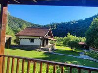 Guest house Yugovski Konak