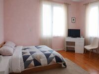 House for rent Pri Niki