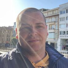 Виктор Сакалийски