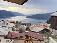 Къща под наем Парутеви